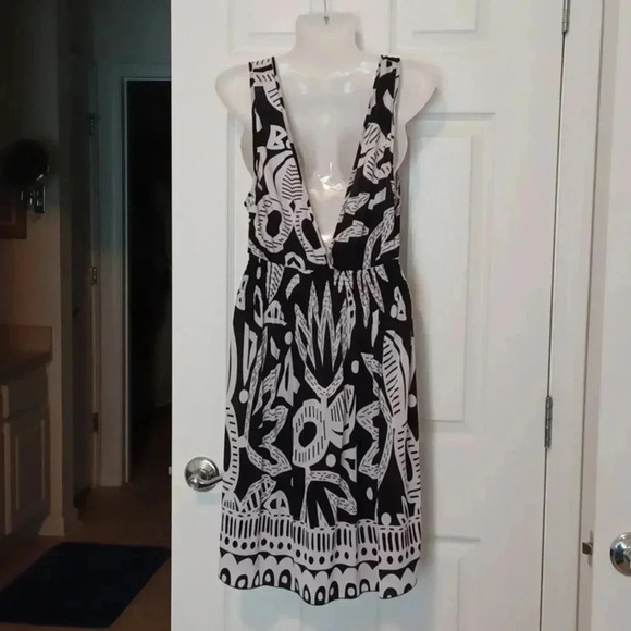 💙🏍 summer dress with a low front and back neck line - Picture 6 of 8